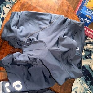 Pearl Izumi black cycling shorts (padded)